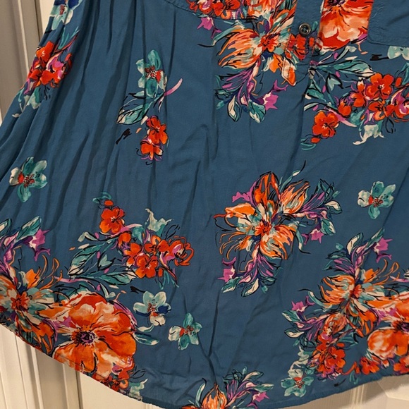 torrid beautiful teal floral button-front shirt with coral and aqua blooms🥰 - Picture 5 of 6